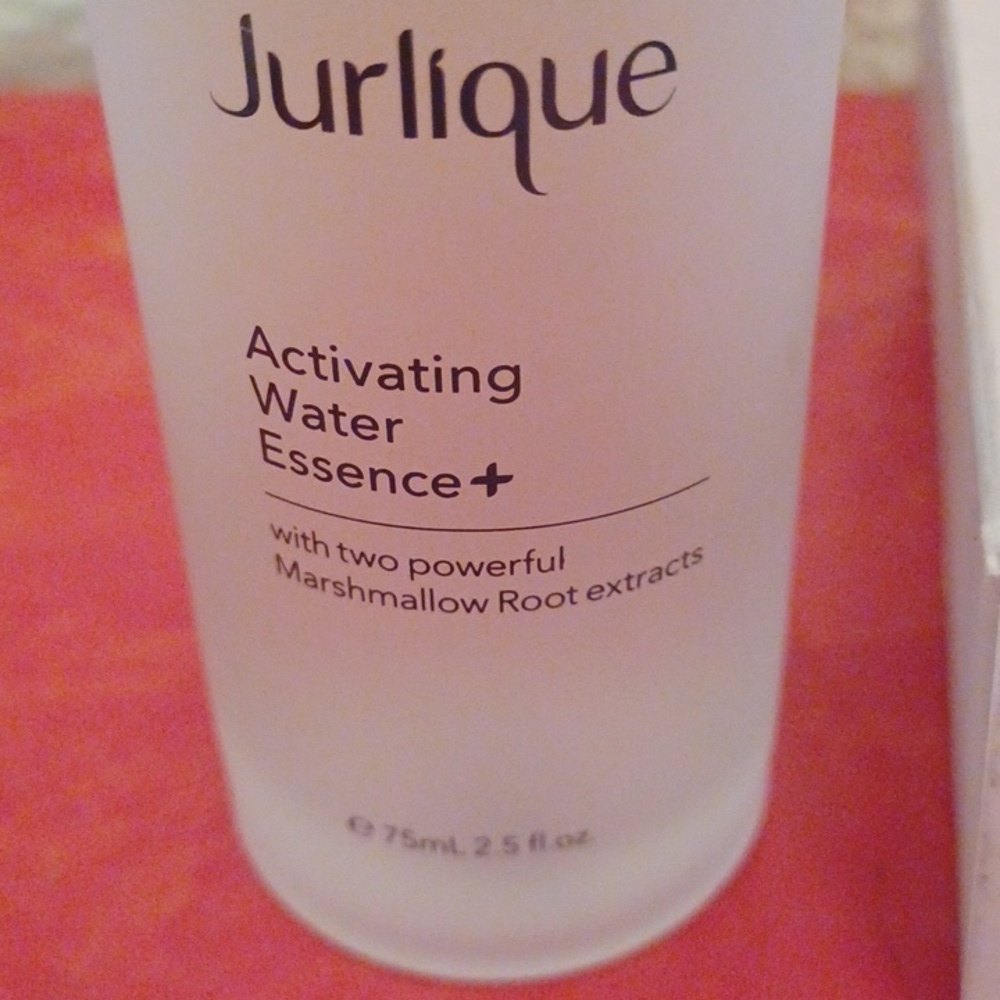 Jurlique Activating water Essence + marshmallow root extracts moisture h… - Picture 2 of 3